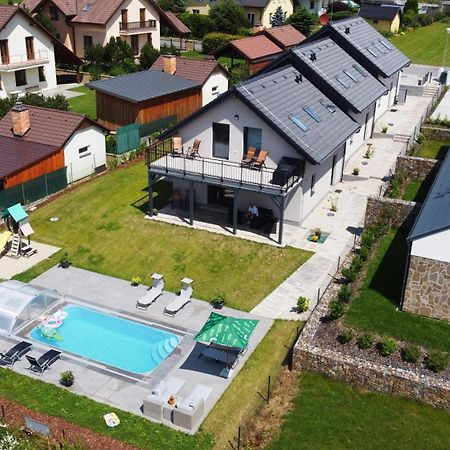 Apartmanove Domy Lipno 1 フリンブルク エクステリア 写真